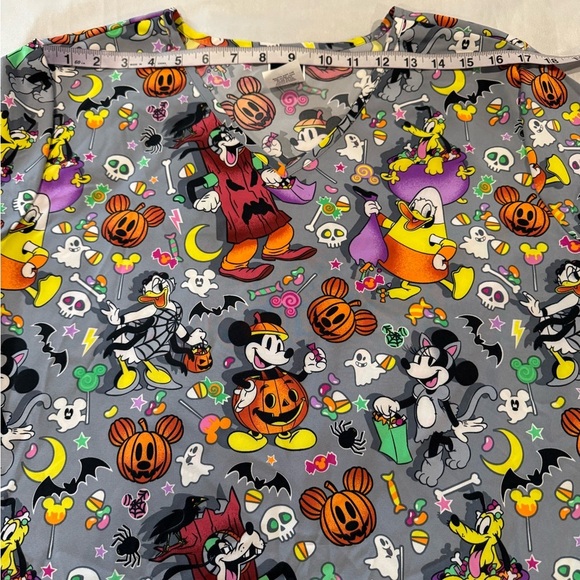 Disney Scrubs Top Halloween Mickey Minnie Goofy Donald Duck V-Neck Women's XL - Picture 11 of 14